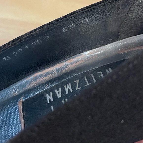 Stuart Weitzman women’s black fabric heels with leather soles size 6 1/2 B - Picture 10 of 10